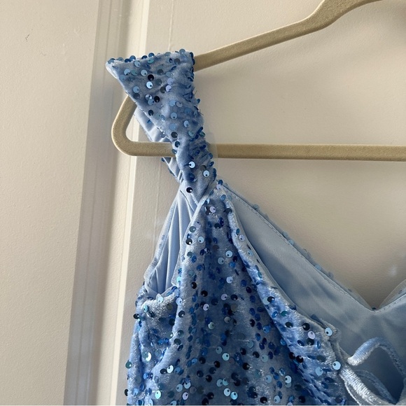 Miss Veil Pastel Blue Sequin Formal Maxi Dress Size Medium Sweetheart Leg Slit - Picture 13 of 16